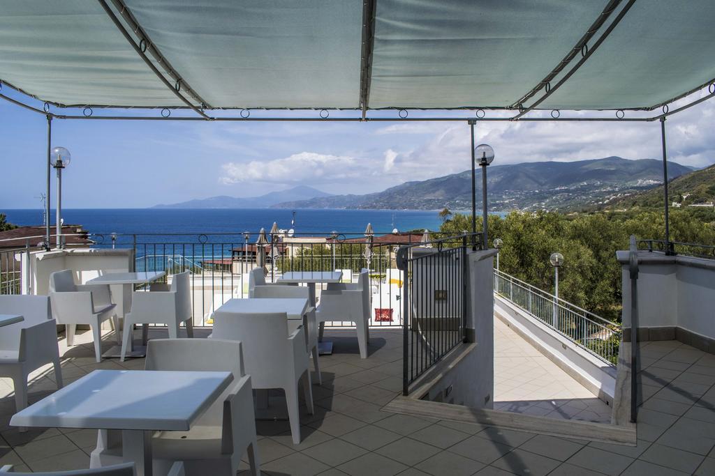 Hotel Baia Trogir Exterior foto