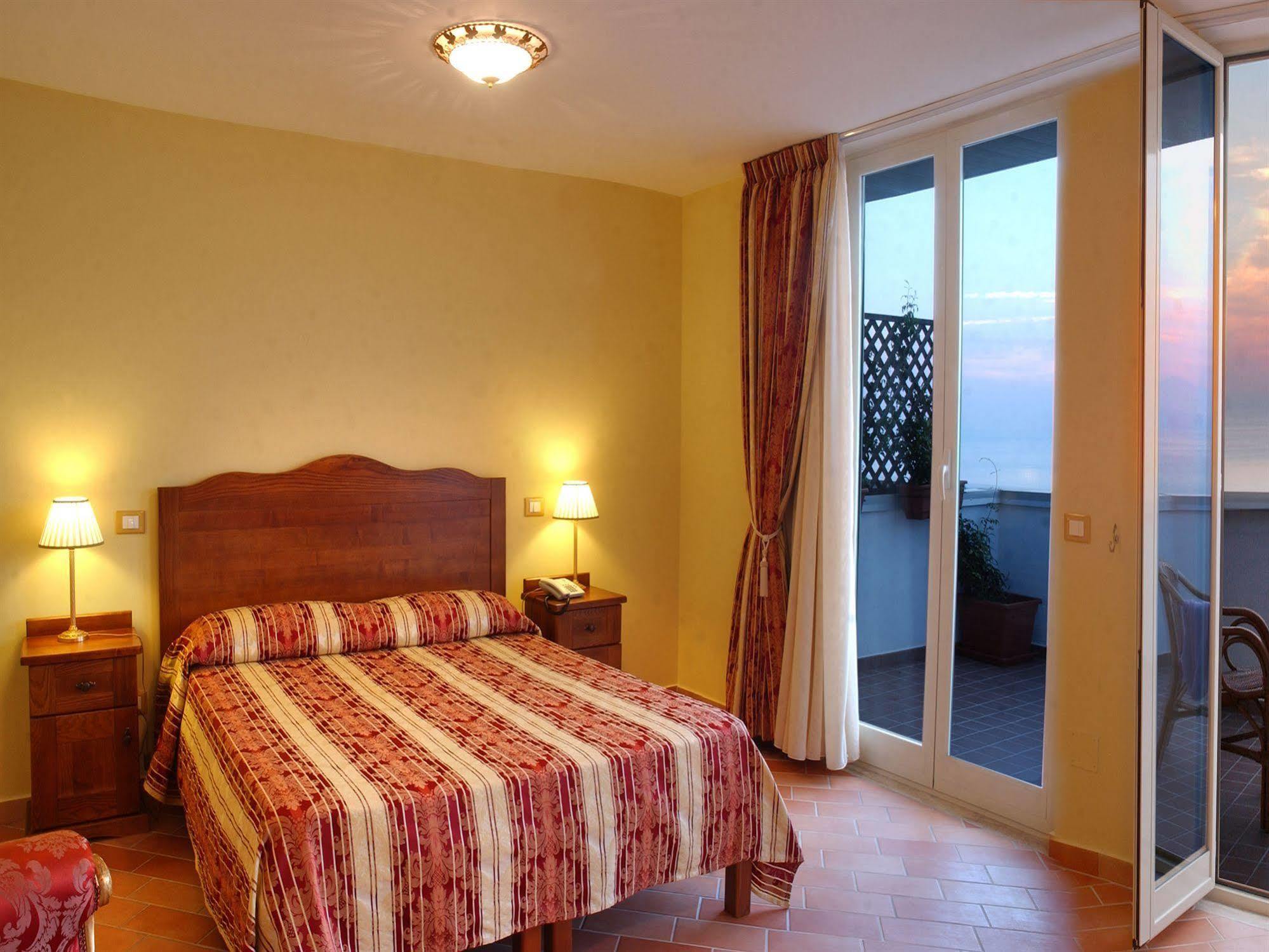 Hotel Baia Trogir Cameră foto