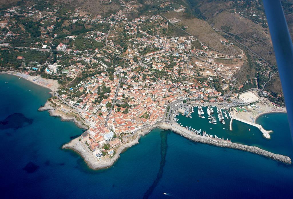 Hotel Baia Trogir Exterior foto